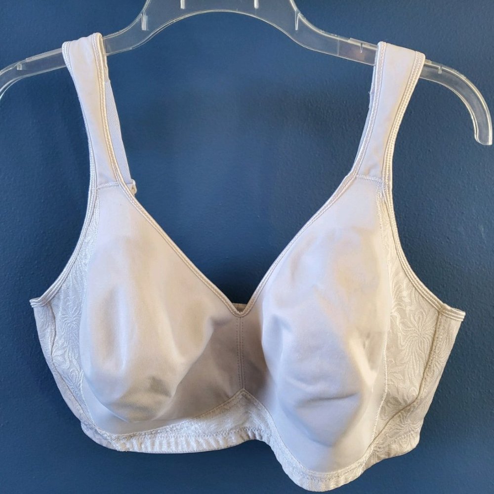 Playtex Bra 18 Hour Seamless Smoothing #4049  size 42D